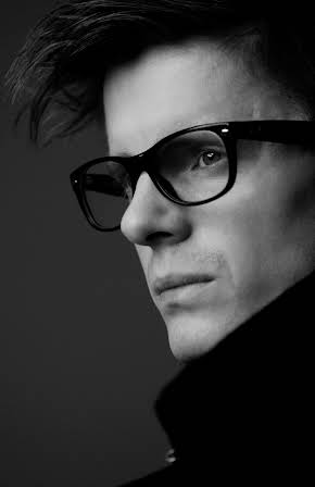 Morten Holst as 