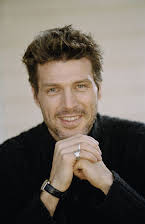 Paolo Seganti como Tomas De Leon