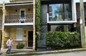 Secrets of Beautiful Gardens: Urban Jungle