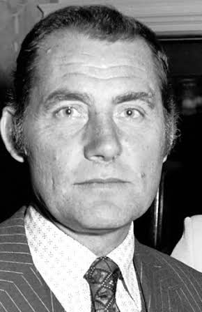 Robert Shaw as 