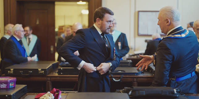 02:45: Verschwörungen – Die Wahrheit der Anderen | ZDFinfo | 12/5 2025