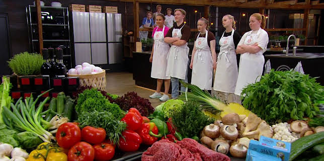06:00: MasterChef - Unge talenter (S1 E5) (S1) | TV3 | 12/27 2025