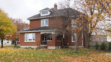 17:00: Farmhouse Facelift (S1 E6) (S1) | TV6 | 4/18 2026