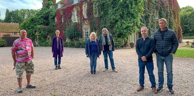 2:25 PM: Four in a Bed | Channel 4 | 12/23 2025