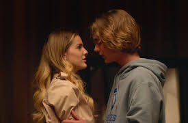 Cindy la Regia: The High School Years: Pilotavsnitt