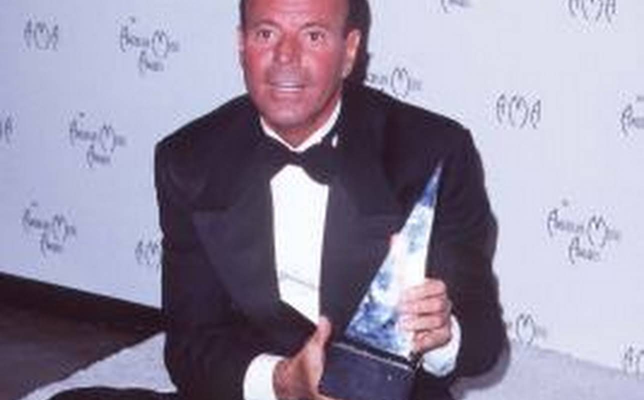 Julio Iglesias
