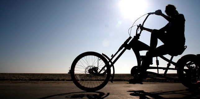 06:00: Shed And Buried (S1 E14) (S1) | Discovery Channel | 12/14 2025