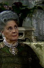 Aurora Redondo como Madame Bernarda