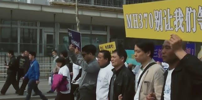 10:00: Flug MH370 – Verschollen über dem Meer | ZDFinfo | 11/18 2025