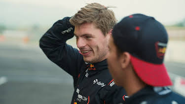 19:00: Max Verstappen - Off the Beaten Track (S1 E1) (S1) | TV10 | 5/23 2026