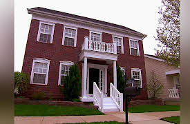 House Hunters: Volume 3: Downtown to Suburban St. Louis