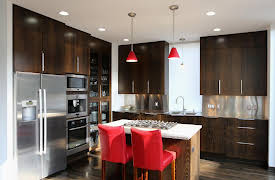 Holmes: Buy It Right, Season 1: No Ordinary Buy in Minneapolis