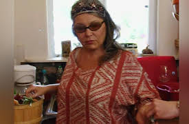 Roseanne's Nuts Season 1: Passover