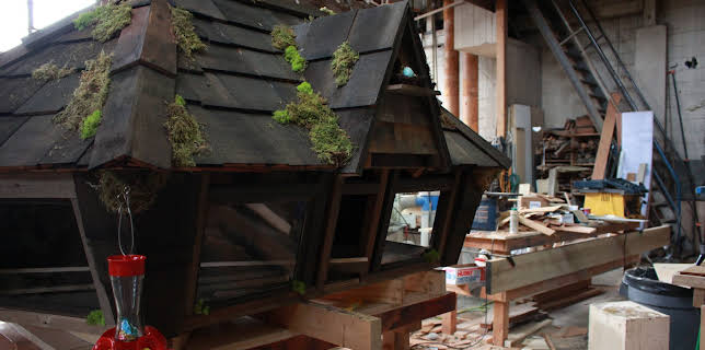 19:00: Animal Cribs (S1 E1) (S1) | Animal Planet | 11/10 2025