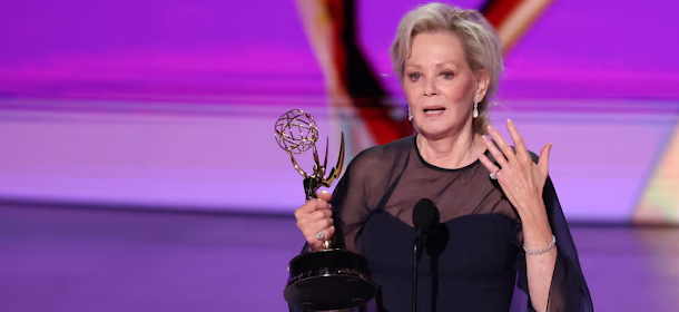 Hacks earns Best Comedy Series over The Bear!