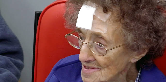 10:00 PM: 24 Hours in A&E | More 4 | 12/13 2025