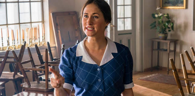 Seaside Hotel (S04/E03)