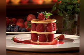 James Martin's United Cakes of America: Connecticut - Mixed Fruit Shortbread & Bacon Waffles