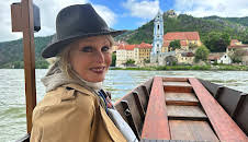 Joanna Lumley's Danube (S1 E1)