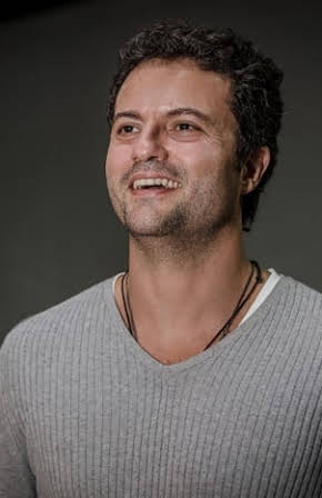 Marcelo Galvão as Director