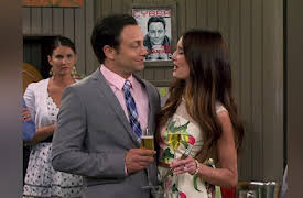 Young & Hungry Season 1: Young and Pregnant