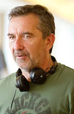 Pascal Chaumeil som Director