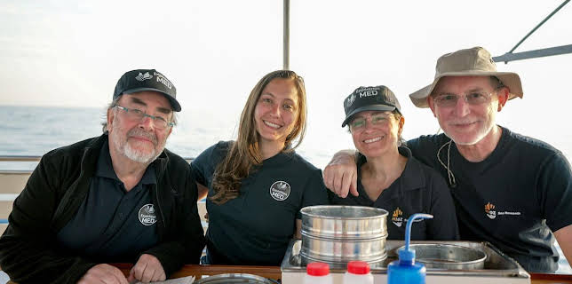 22:43: Leben auf Plastik - Per Anhalter durchs Meer | Arte | 11/22 2025