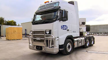 2:05 AM: Outback Truckers (S3 E11) (S3) | Paramount | 4/10 2026