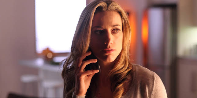 23:05: Lost Girl (S2 E19) (S2) | Viasat Series | 3/20 2026