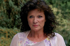 Black Tulip, Season 1: The Family Dinner