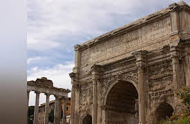 The Guide to Essential Italy: Along the Via Sacra to the Capitoline