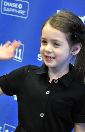 Tova Stewart as Hannah