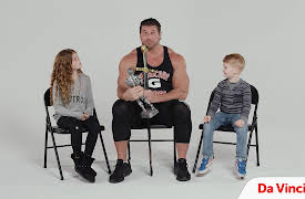 Kids Meet: Kids Meet a Bodybuilder