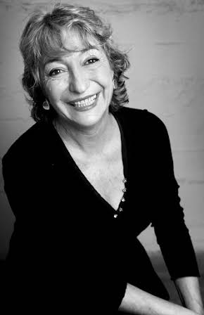Luisa Gavasa as 
