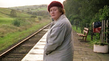7:00 PM: Hetty Wainthropp Investigates (S3 E9) (S3) | Drama | 8/30 2026