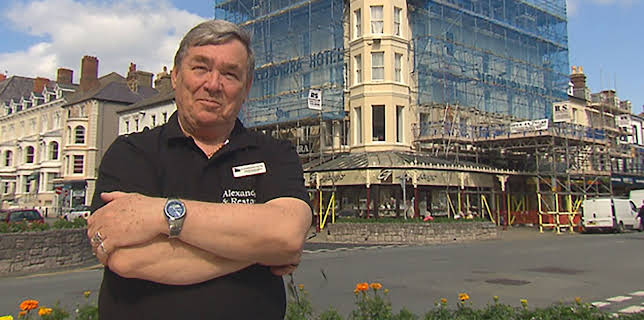 5:50 PM: Four in a Bed | More 4 | 12/28 2025