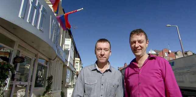 8:55 AM: Four in a Bed | More 4 | 3/25 2026