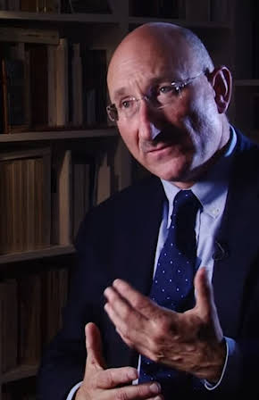 David Cesarani as 
