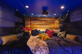 How To Build a Sex Room: Otro tipo de cuarto familiar