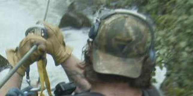 03:13: La fiebre del oro: aguas bravas: Monta o muere | Discovery | 3/15 2026