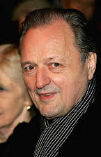 Peter Bowles som 