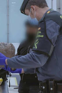 18:32: Control de fronteras: España: Episodio 3 | Discovery Max | 7/5 2026