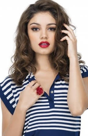 Sophie Charlotte as 