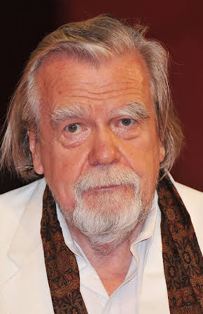 Michael Lonsdale as Papa