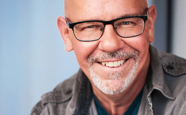 Charlie Martin Smith