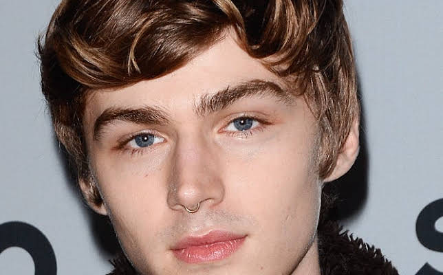 Miles Heizer