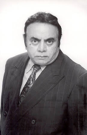 Shelly Desai as 