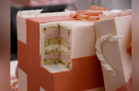 Worth It: $27 Cake Vs. $1,120 Cake