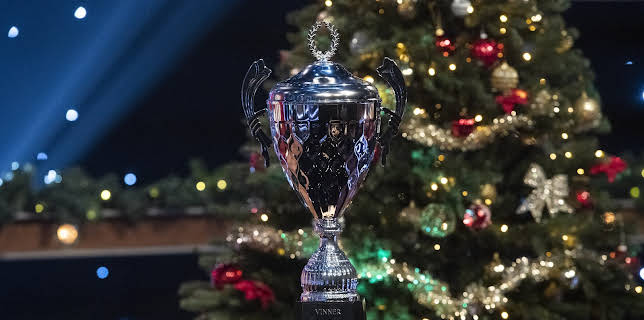 23:00: Alle mot alle julespesial (S3 E8) (S3) | TVNorge | 12/18 2025