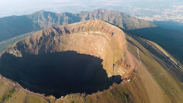 00:40: Pompeji - Protokoll einer Katastrophe | ZDFinfo | 4/6 2026